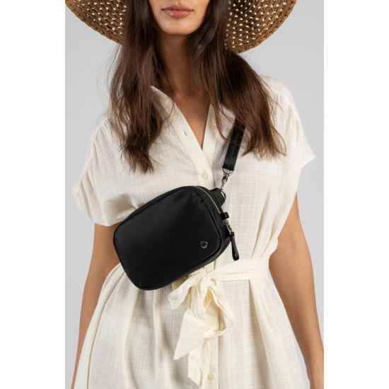 Сумка через плече антизлодій Pacsafe W Micro sling чорний - 20467100