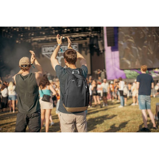 Рюкзак міський антизлодій Pacsafe GO 25 чорний/помаранчевий - 35115130