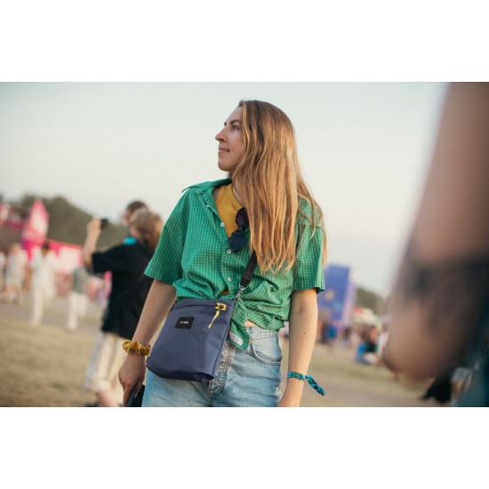 Сумка через плече антизлодій Pacsafe GO Crossbody темно-синій - 35125651
