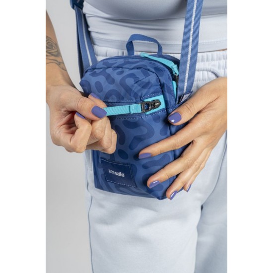 Сумка через плече антизлодій Pacsafe GO Micro Crossbody небесно-блакитний - 35130827 Сумка через плече антизлодій Pacsafe GO Micro Crossbody небесно-блакитний - 35130827