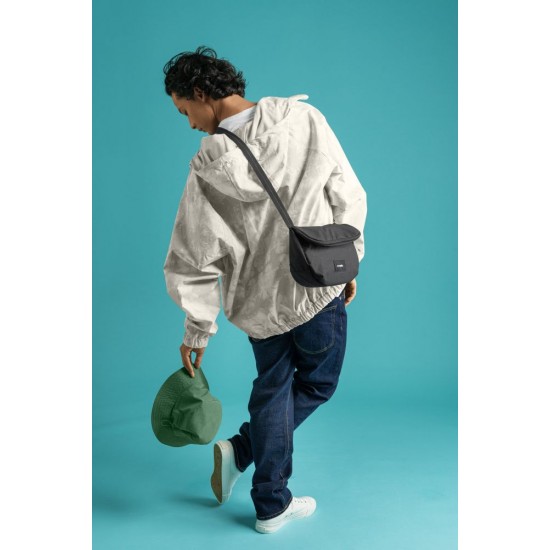 Сумка через плече антизлодій Pacsafe GO Saddle Crossbody насичений чорний - 35140130