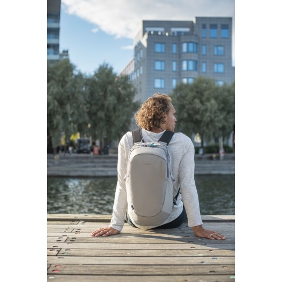 Рюкзак туристичний антизлодій Pacsafe Eco 25 сірий/чорний - 41101145